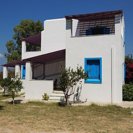 מיקרי ויגלה Lianos Studios מראה חיצוני תמונה