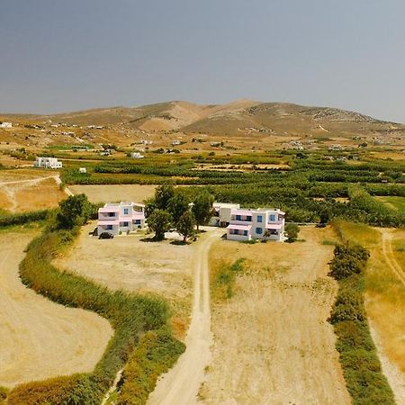 מיקרי ויגלה Lianos Studios מראה חיצוני תמונה
