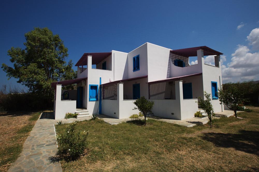 מיקרי ויגלה Lianos Studios מראה חיצוני תמונה
